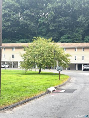 1660 Farmington Avenue Farmington CT 06032