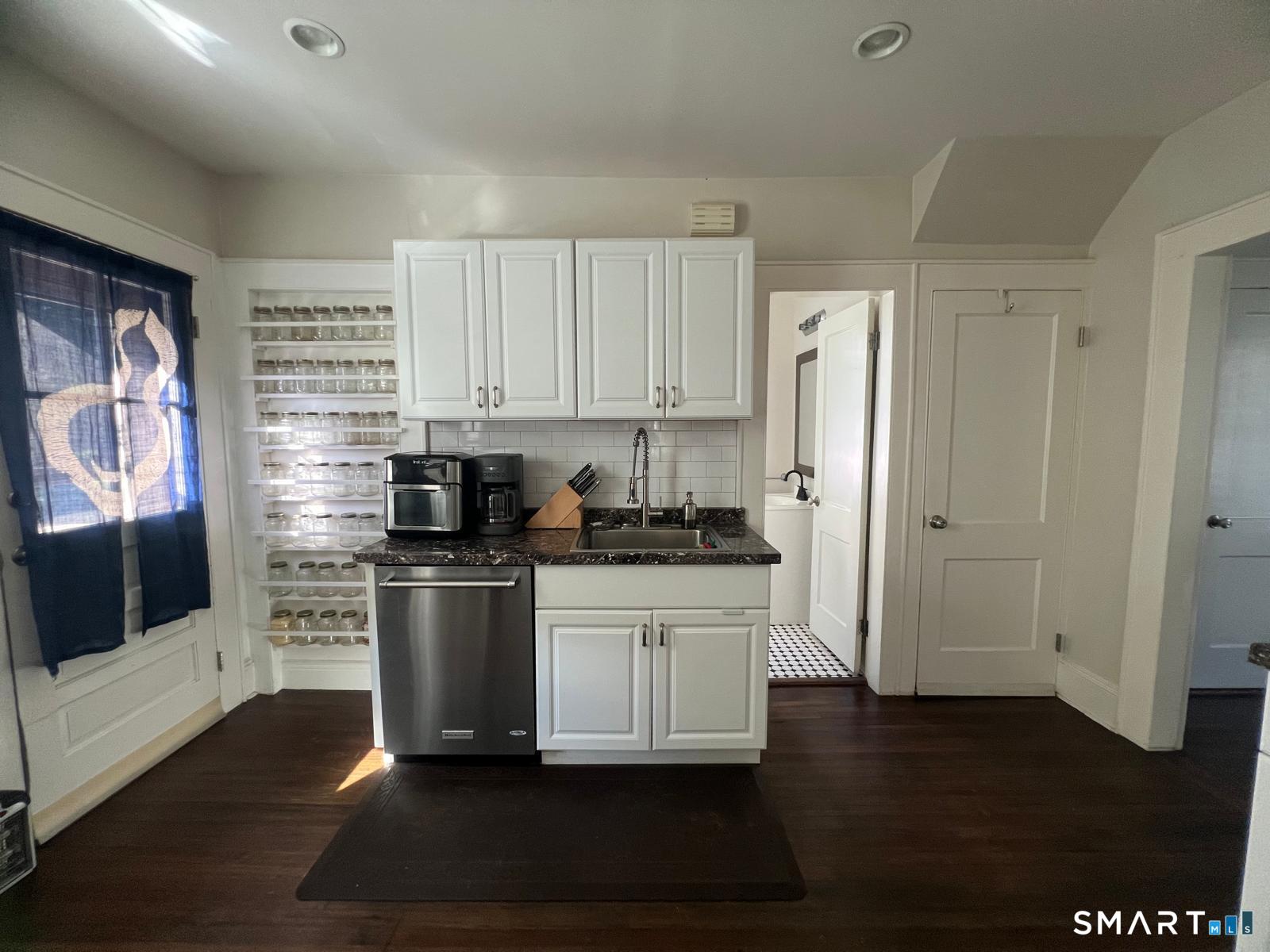 324 Villa Avenue Fairfield CT 06825
