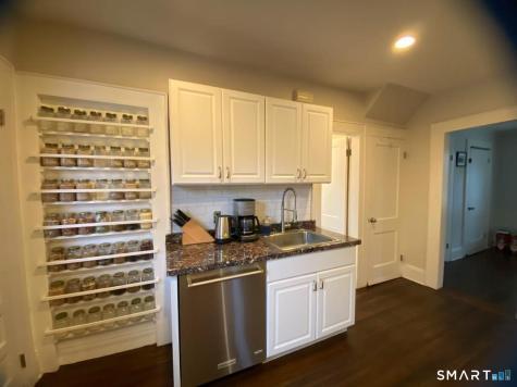 324 Villa Avenue Fairfield CT 06825