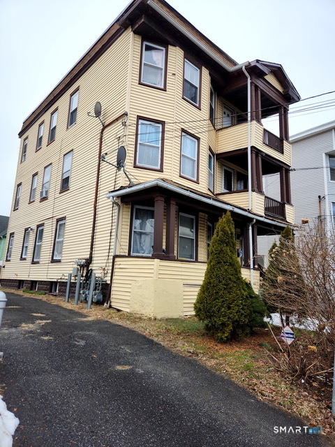 463 Logan Street Bridgeport CT 06607