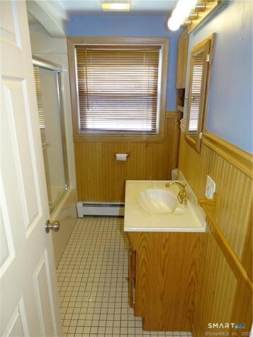 15 Bayshore Drive New London CT 06320