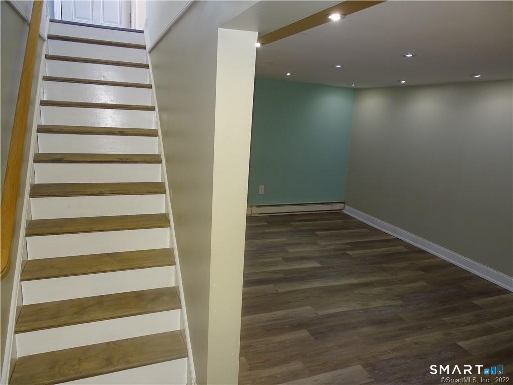 15 Bayshore Drive New London CT 06320