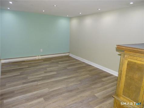15 Bayshore Drive New London CT 06320