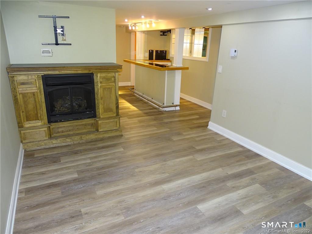 15 Bayshore Drive New London CT 06320