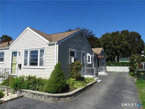 15 Bayshore Drive New London CT 06320