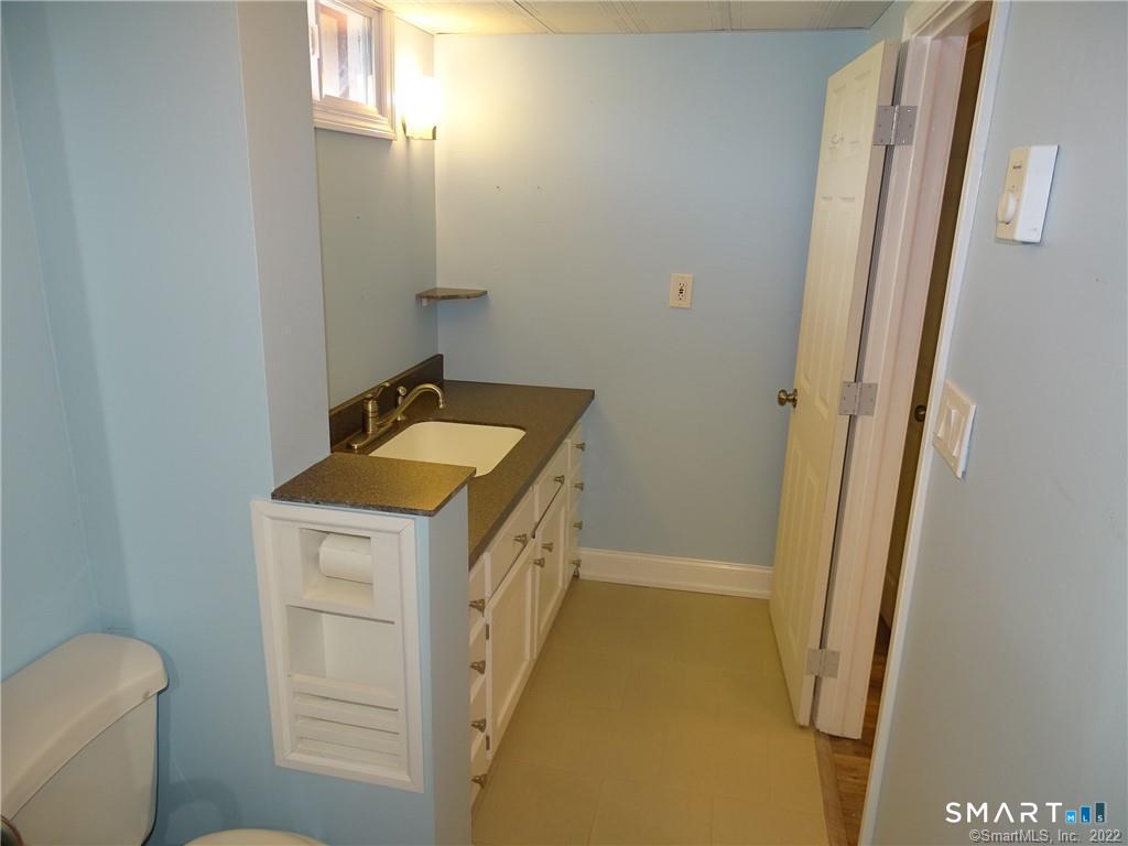 15 Bayshore Drive New London CT 06320
