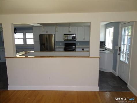 15 Bayshore Drive New London CT 06320
