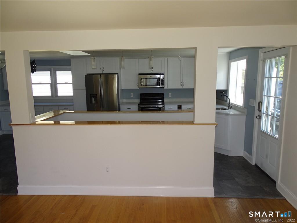 15 Bayshore Drive New London CT 06320