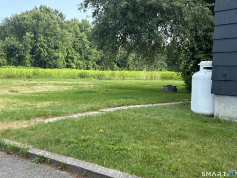 152 Cottage Road Enfield CT 06082