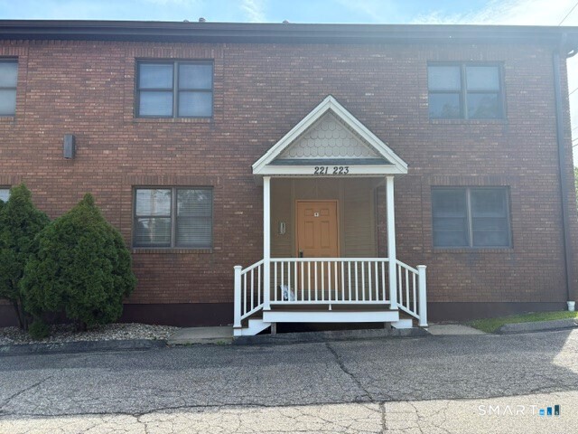 Milford CT, 223 New Haven Avenue