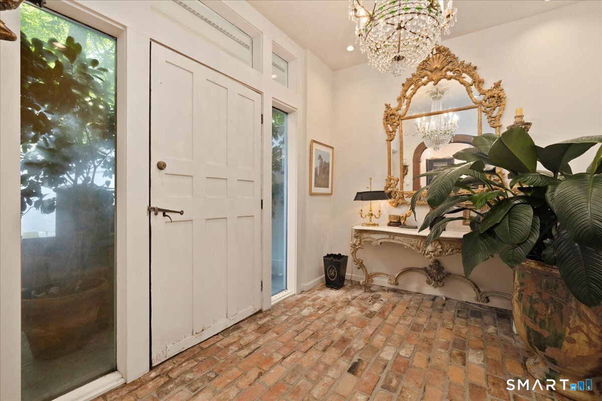 281 Pequot Avenue Fairfield CT 06890