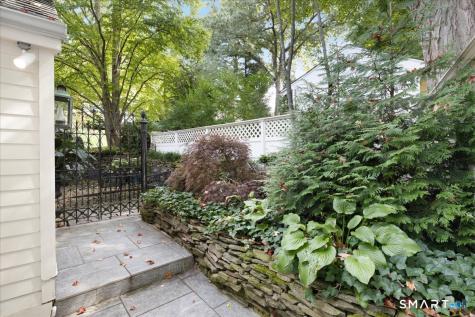 281 Pequot Avenue Fairfield CT 06890