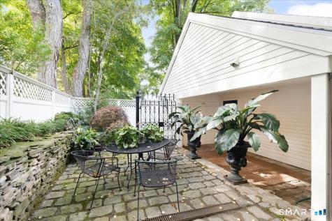 281 Pequot Avenue Fairfield CT 06890