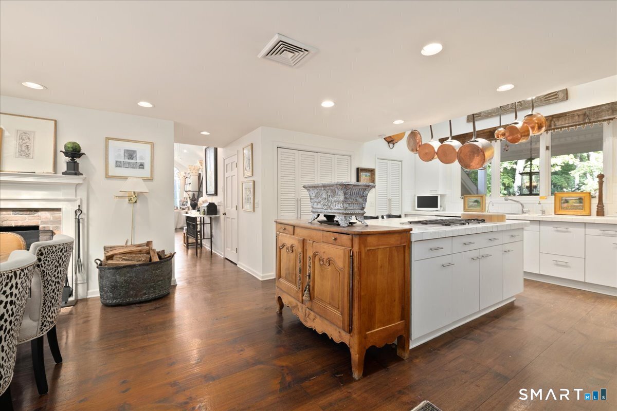 281 Pequot Avenue Fairfield CT 06890