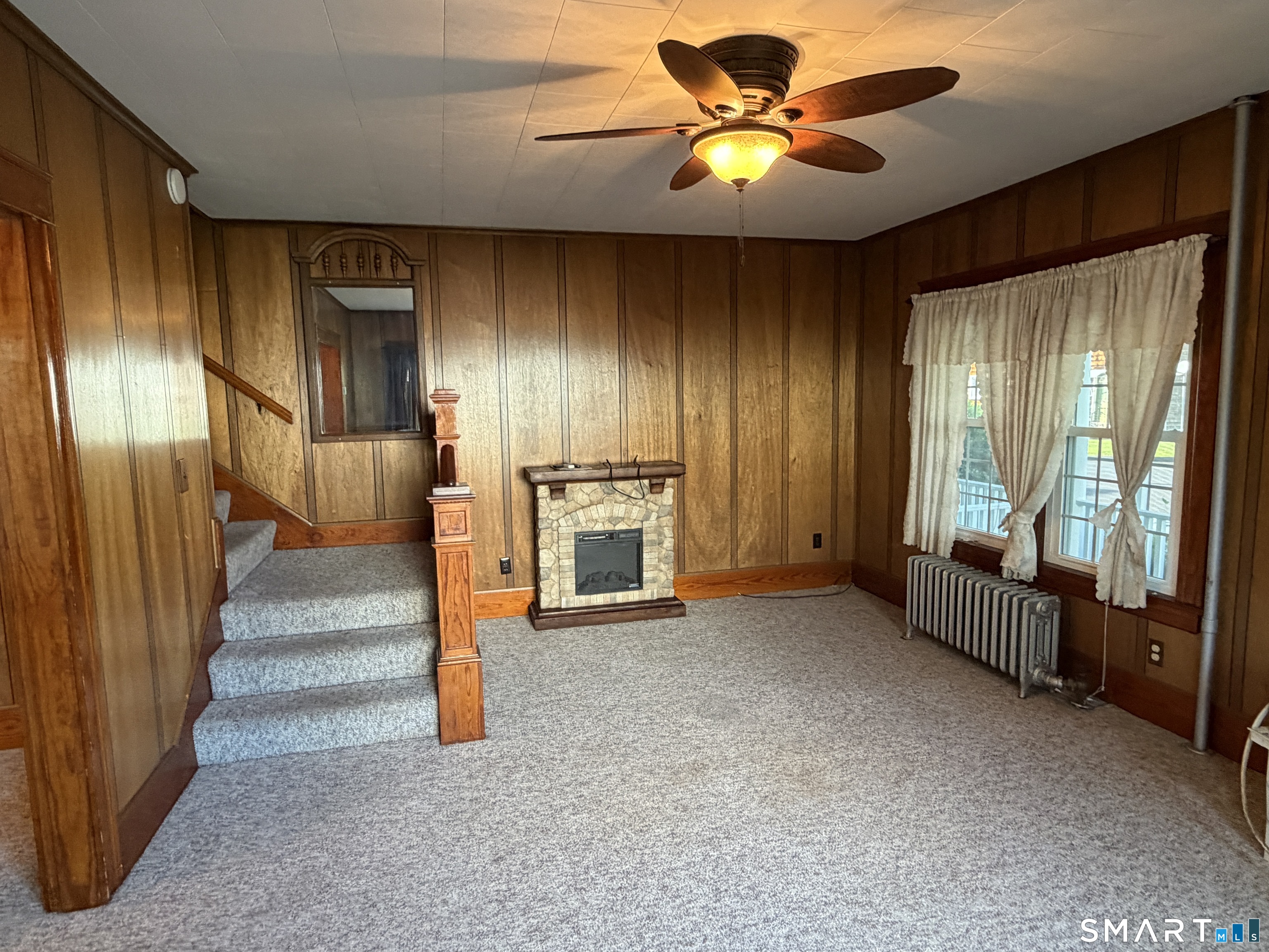 9 Floral Avenue Thompson CT 06255
