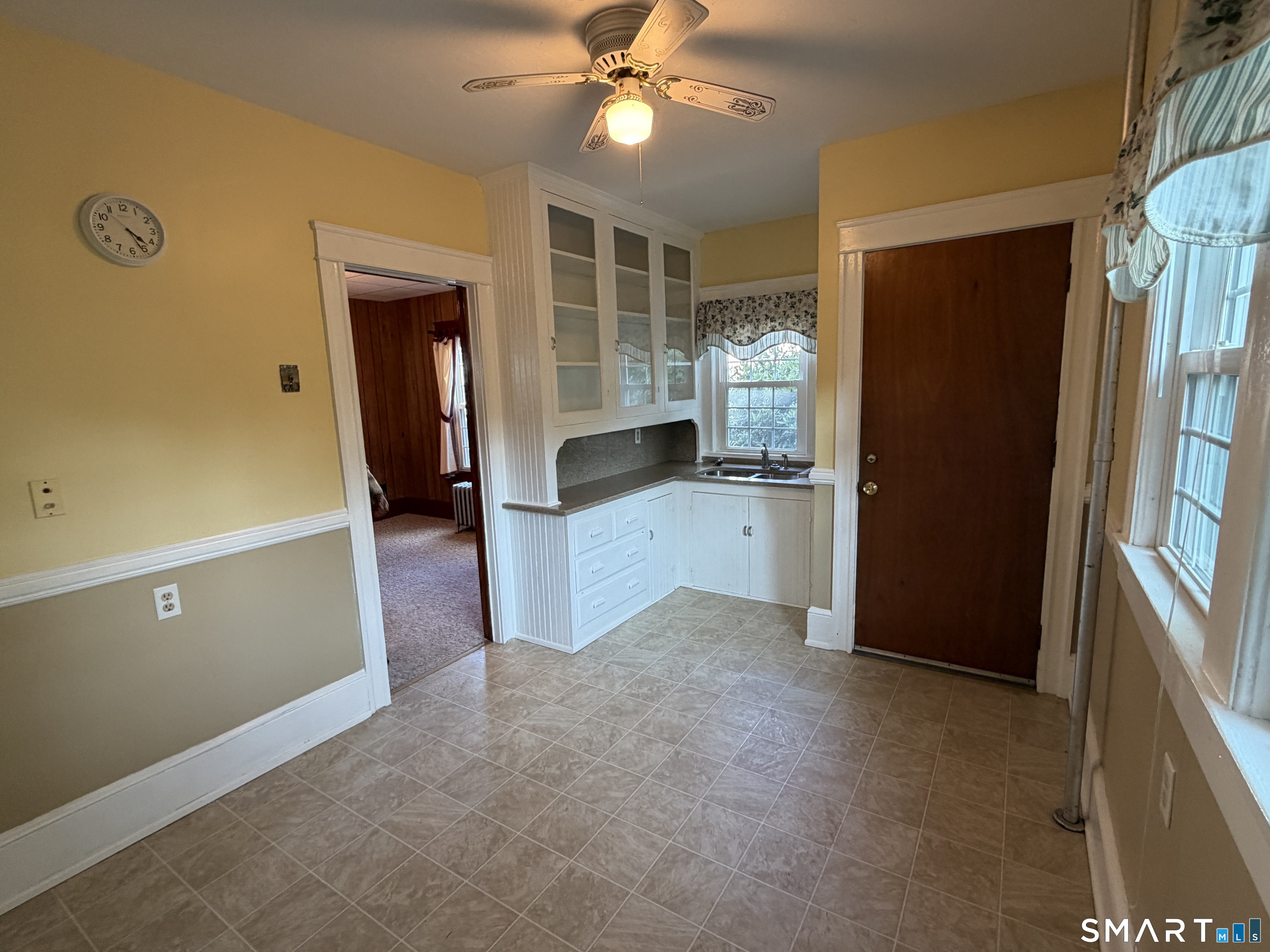 9 Floral Avenue Thompson CT 06255