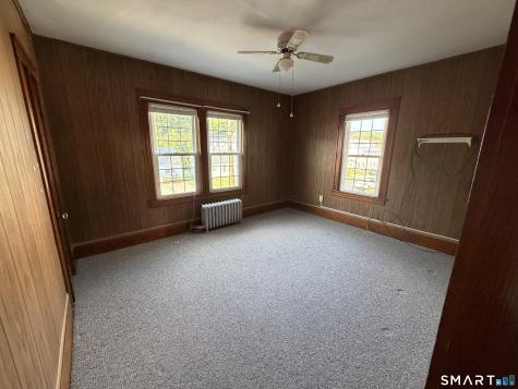 9 Floral Avenue Thompson CT 06255
