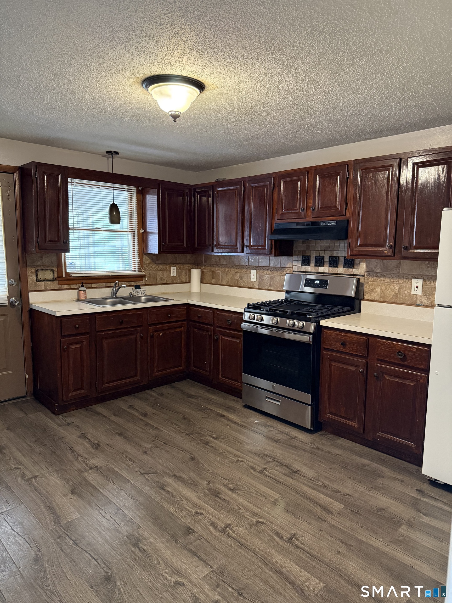 54 Roosevelt Street Hartford CT 06114