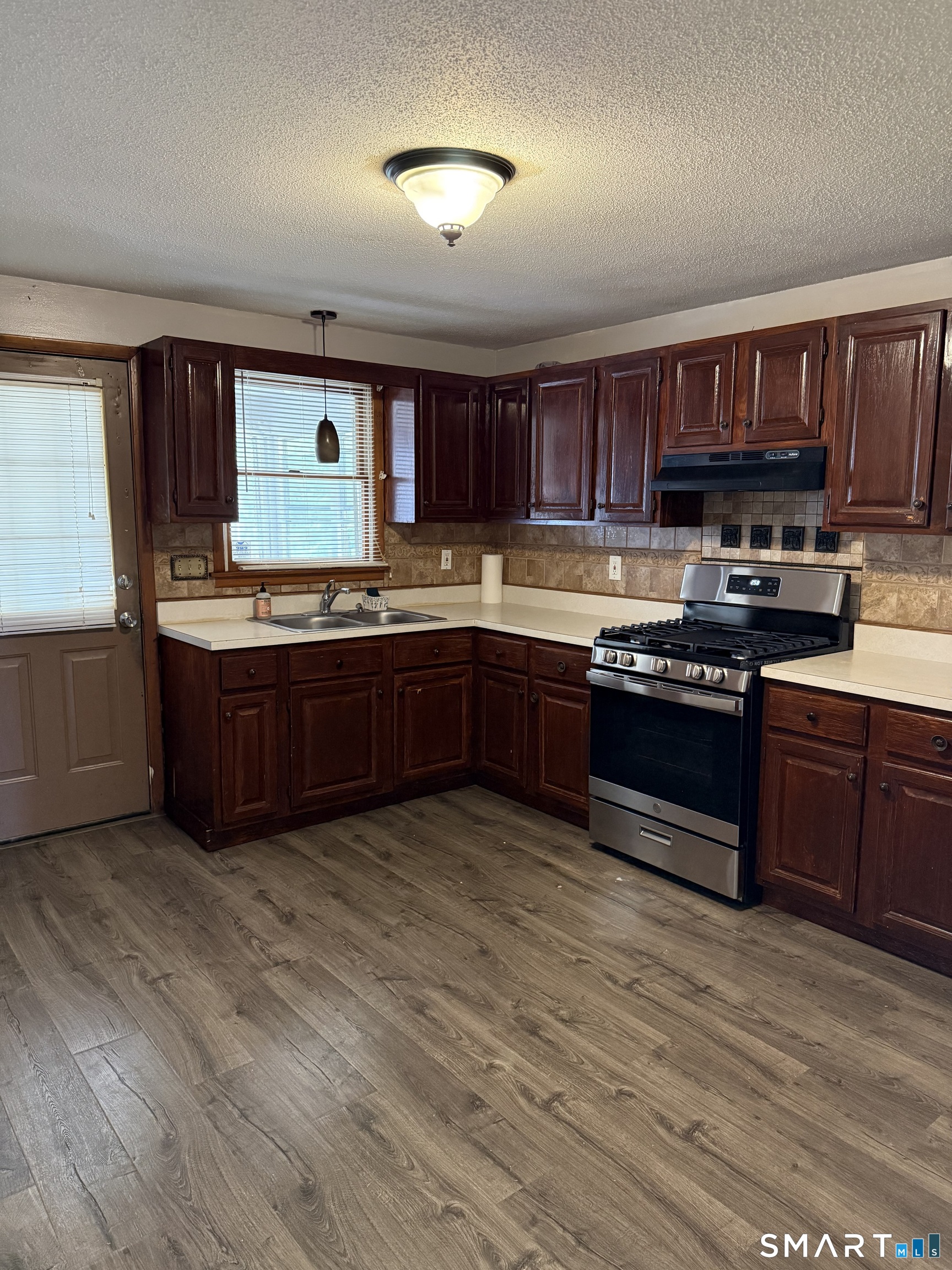 54 Roosevelt Street Hartford CT 06114