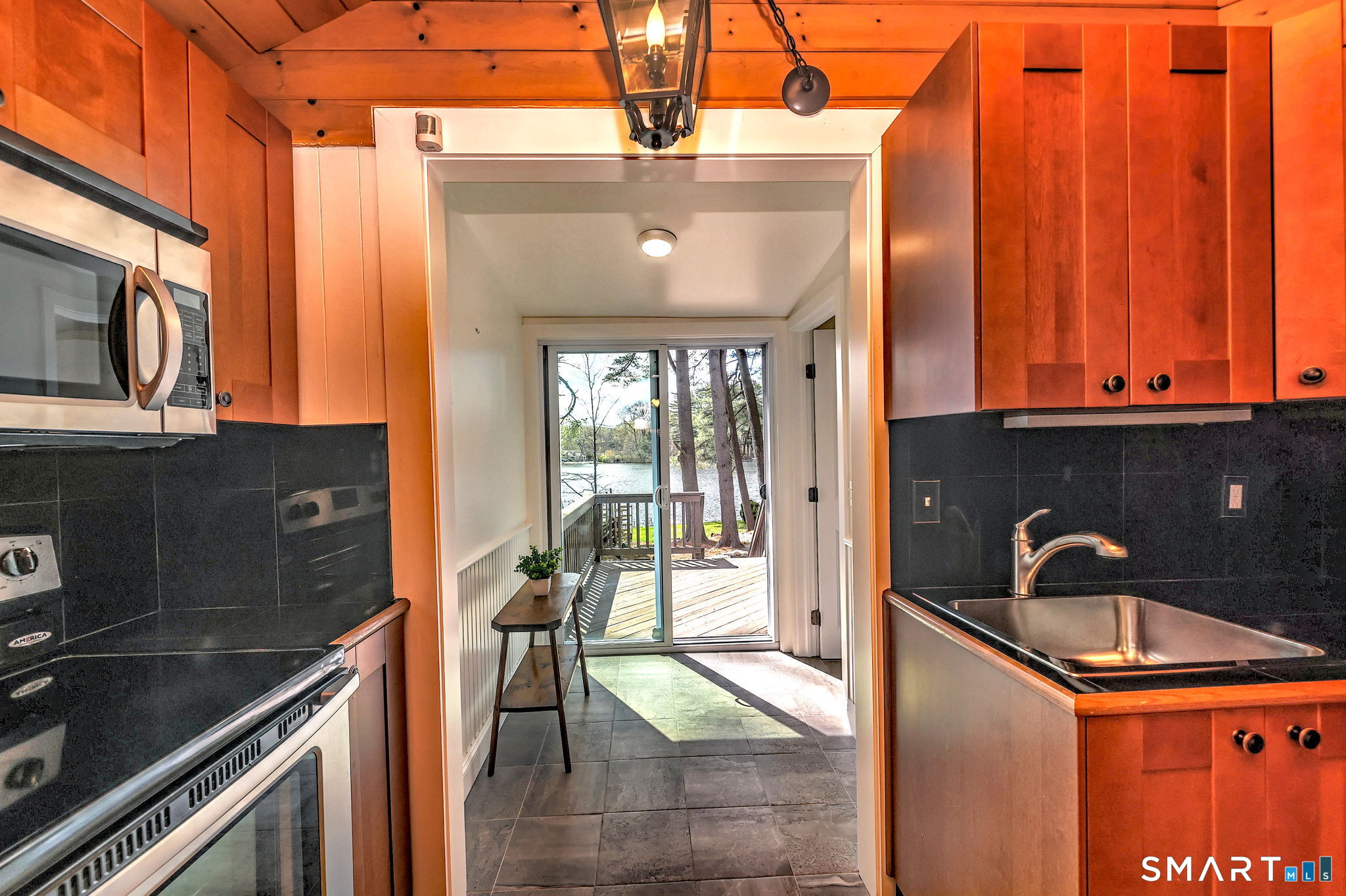 10 Old Pinewood Trail Trumbull CT 06611