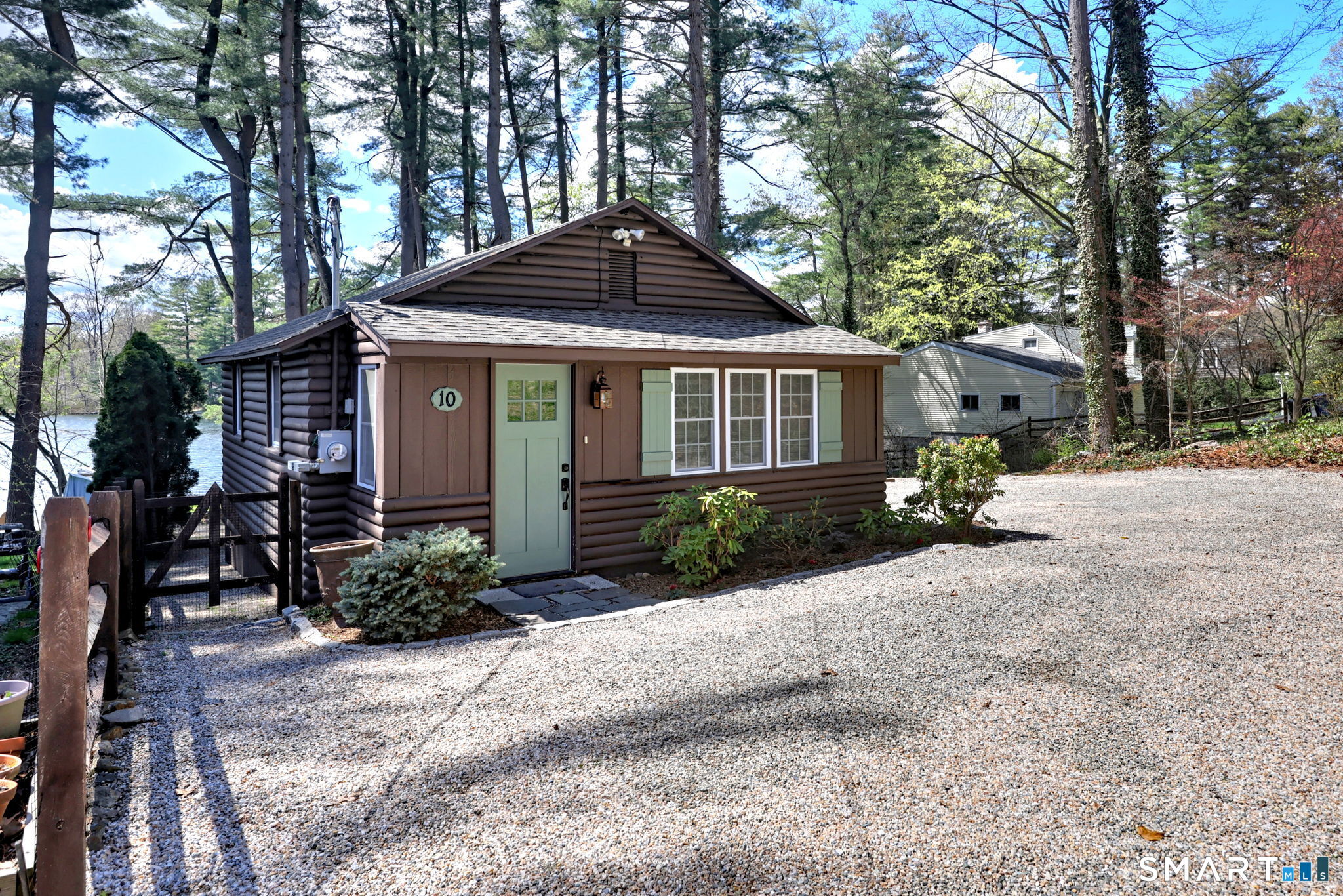 10 Old Pinewood Trail Trumbull CT 06611