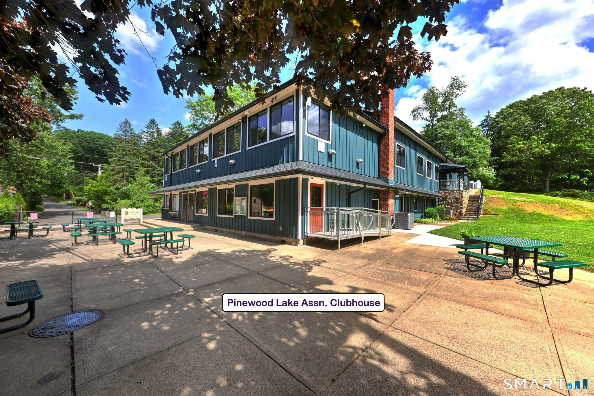 10 Old Pinewood Trail Trumbull CT 06611