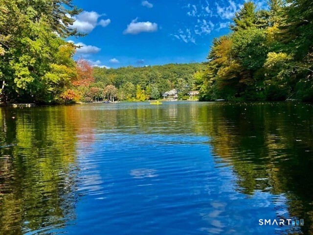 10 Old Pinewood Trail Trumbull CT 06611