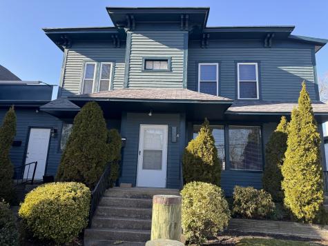 393 Main Street East Lyme CT 06357