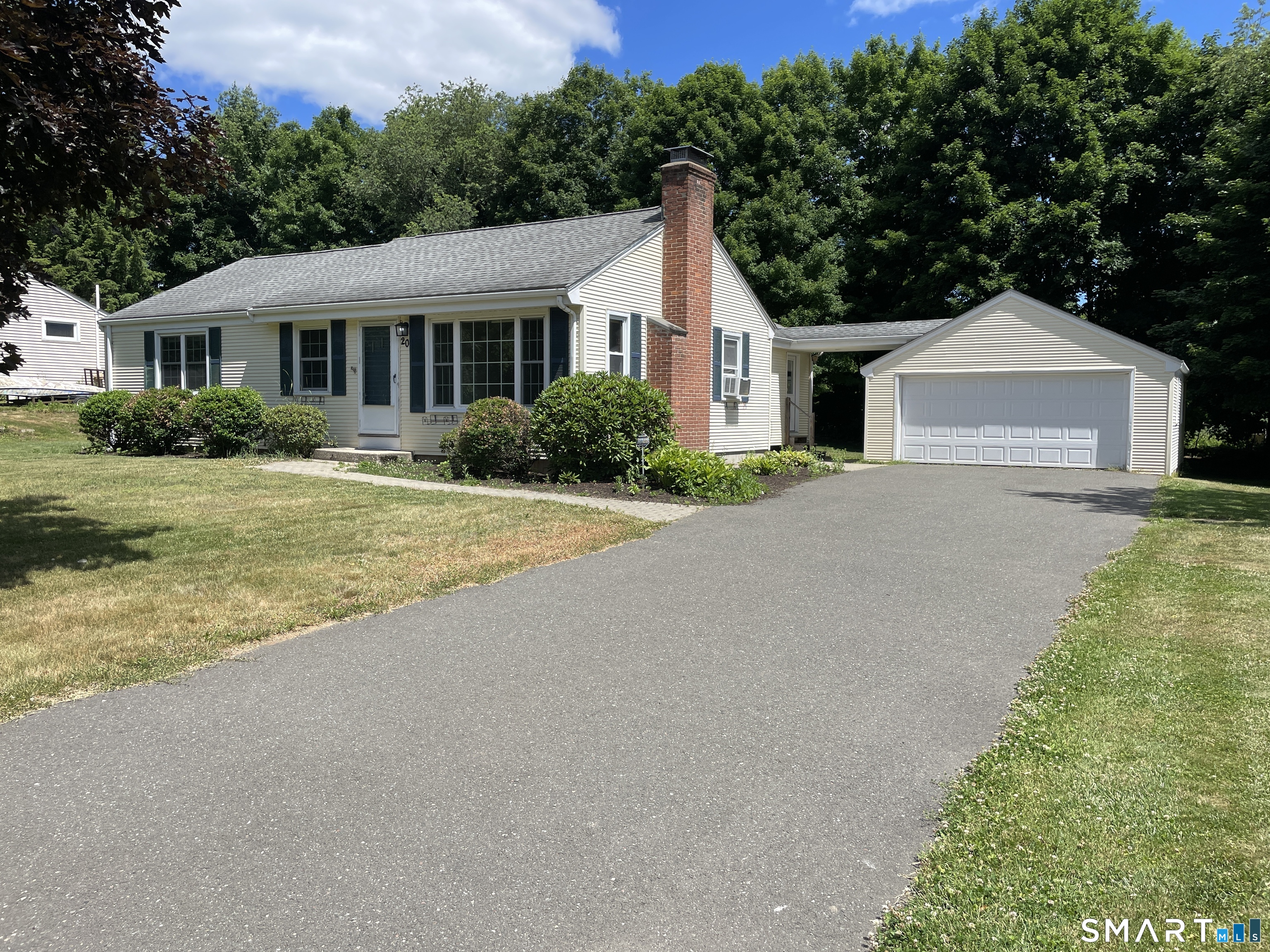 20 Kearns Drive Granby CT 06035