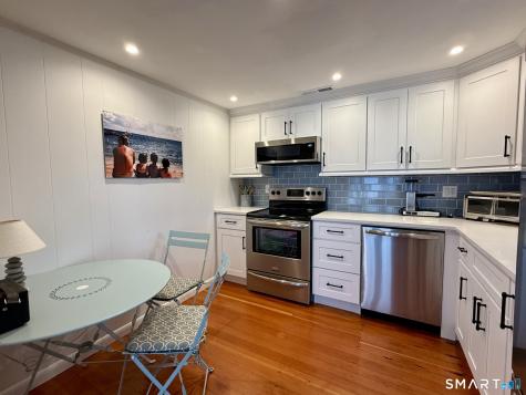 10 Reeves Avenue Guilford CT 06437
