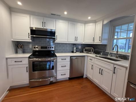 10 Reeves Avenue Guilford CT 06437