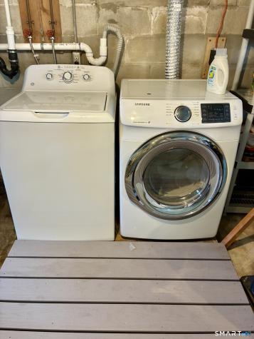10 Reeves Avenue Guilford CT 06437