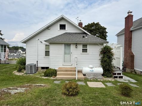 10 Reeves Avenue Guilford CT 06437