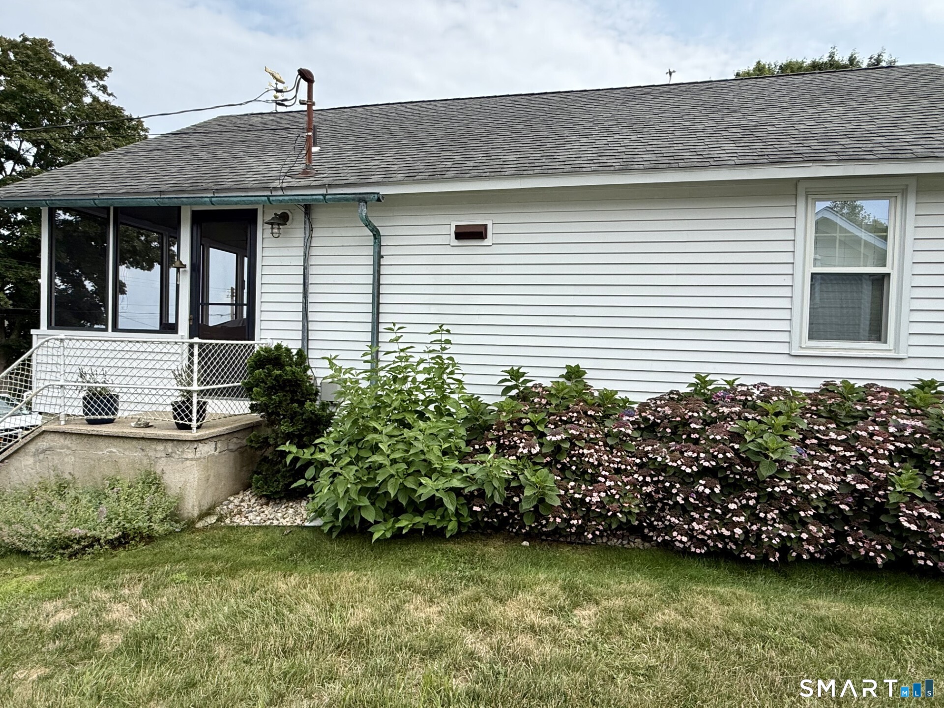 10 Reeves Avenue Guilford CT 06437