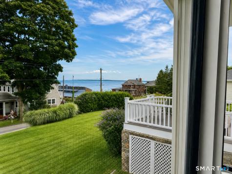 10 Reeves Avenue Guilford CT 06437