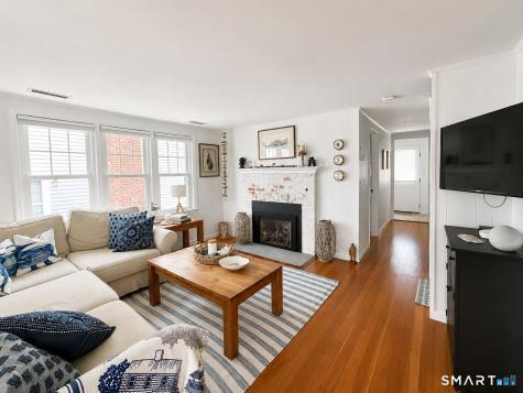 10 Reeves Avenue Guilford CT 06437