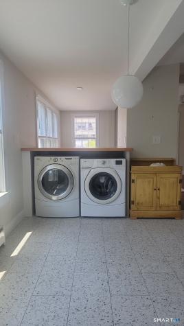318 Grovers Avenue Bridgeport CT 06605