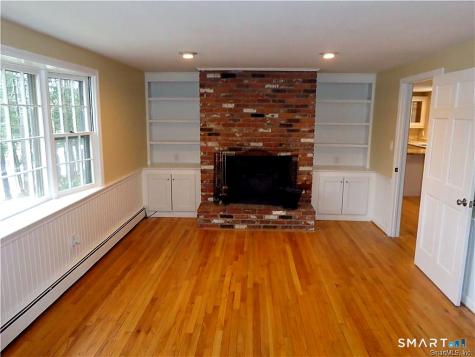 21 Saddle Ridge Drive Simsbury CT 06092