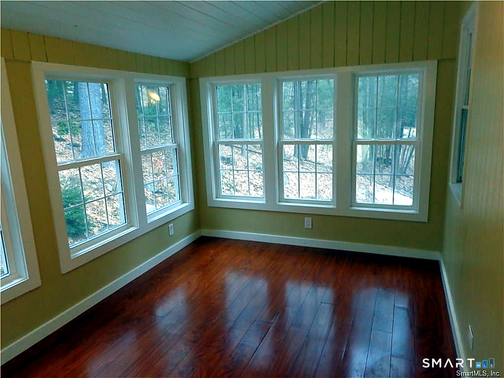 21 Saddle Ridge Drive Simsbury CT 06092
