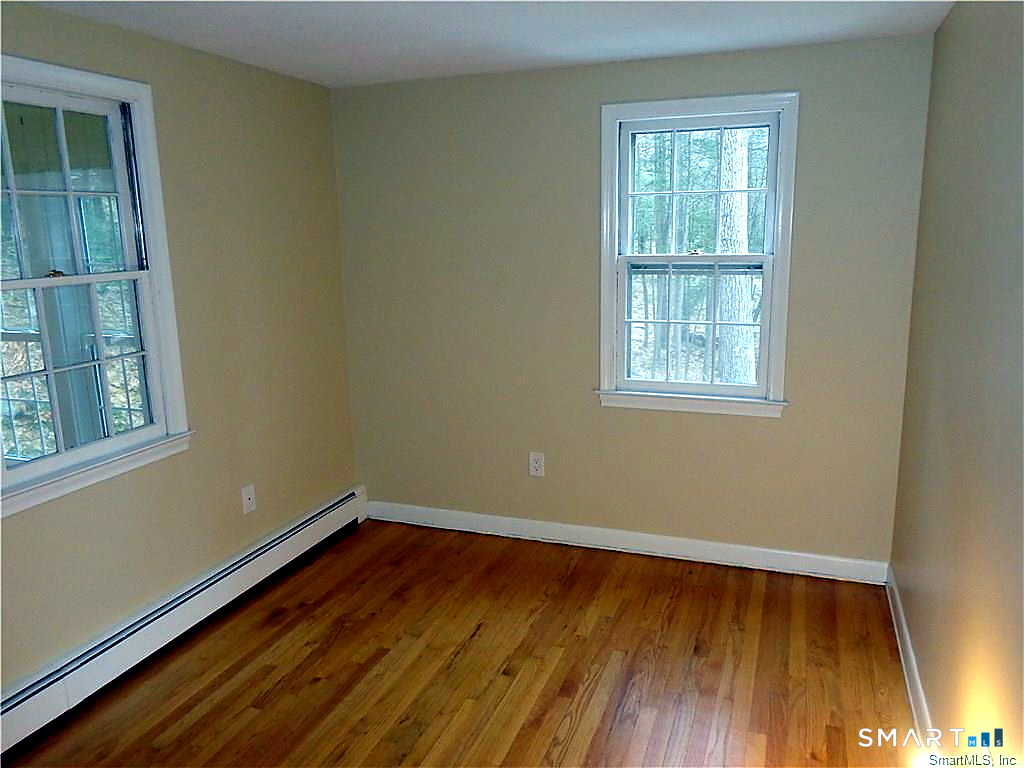 21 Saddle Ridge Drive Simsbury CT 06092