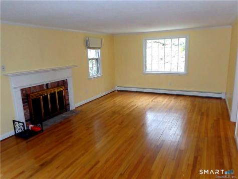 21 Saddle Ridge Drive Simsbury CT 06092