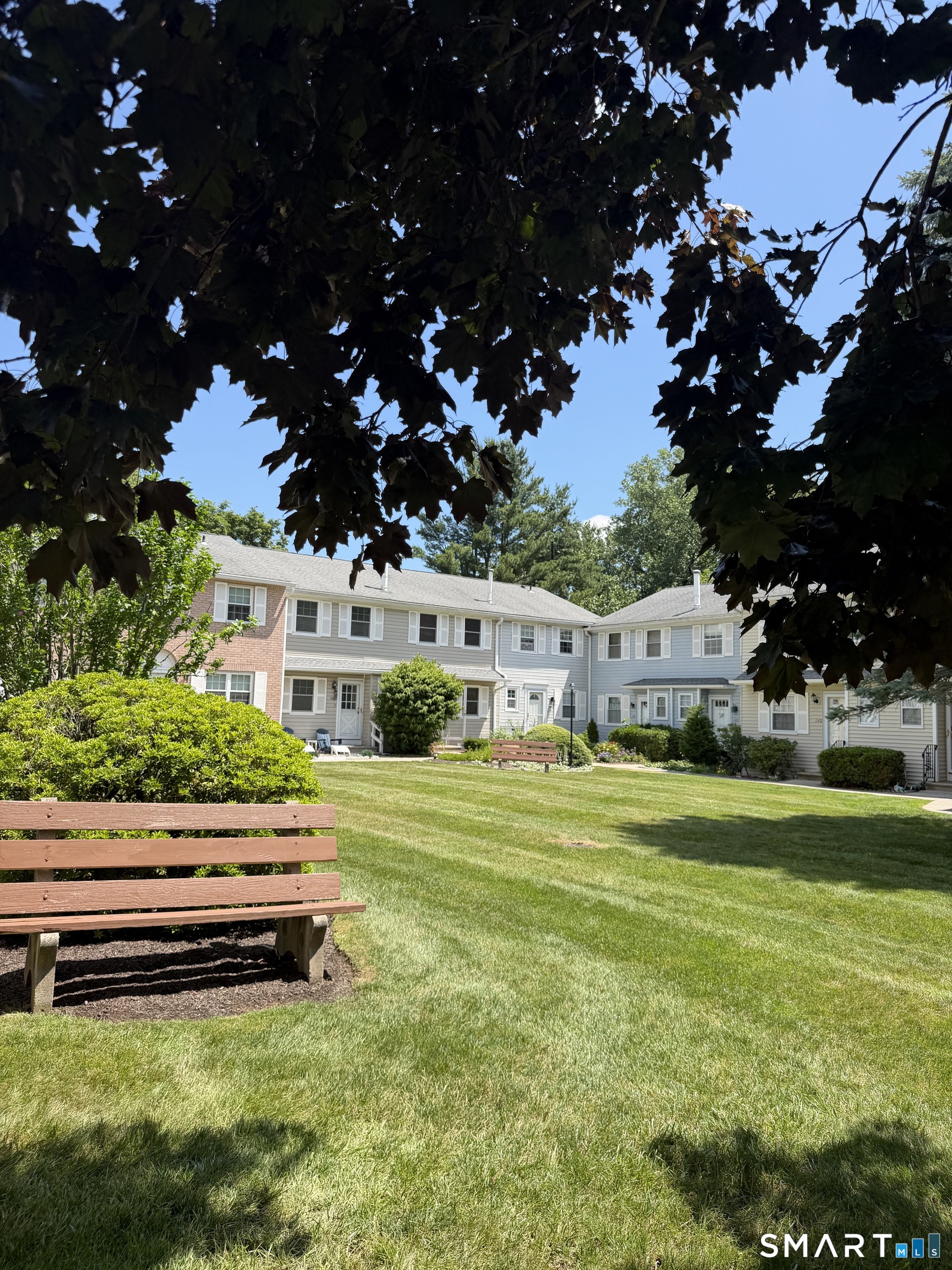 142 East Gate Lane Hamden CT 06514