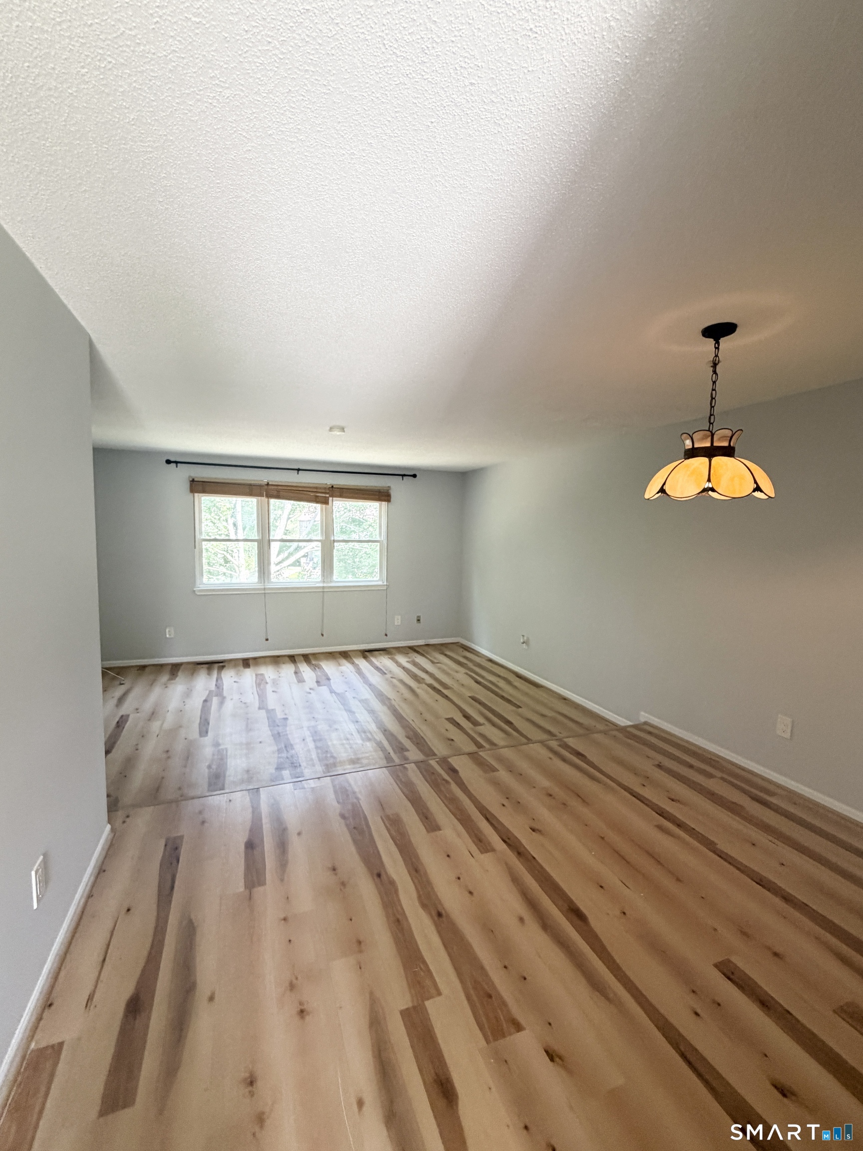 142 East Gate Lane Hamden CT 06514