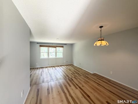 142 East Gate Lane Hamden CT 06514