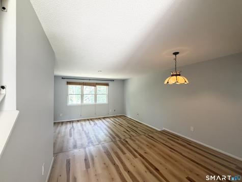142 East Gate Lane Hamden CT 06514