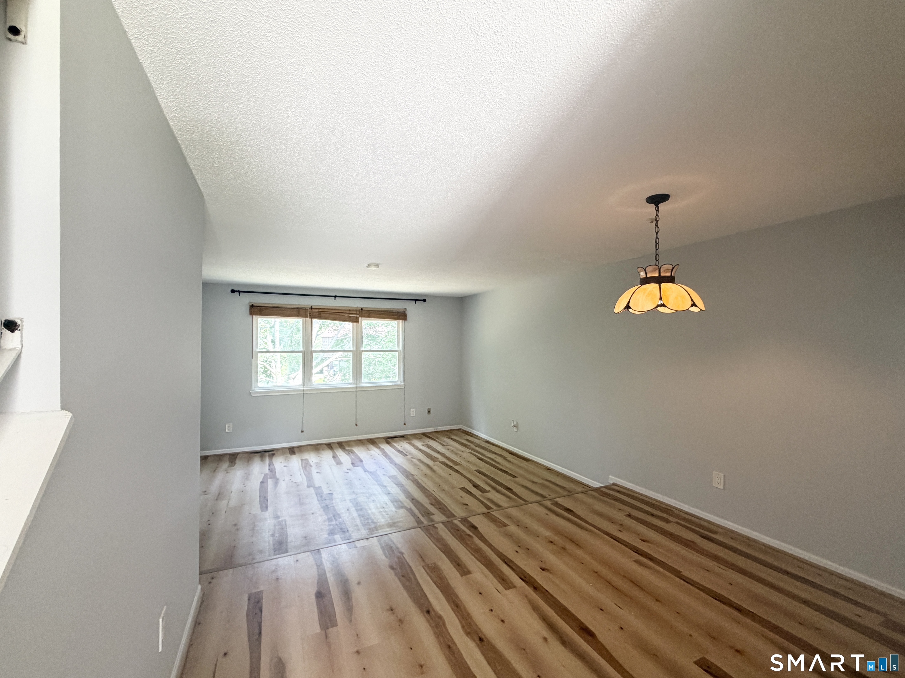 142 East Gate Lane Hamden CT 06514