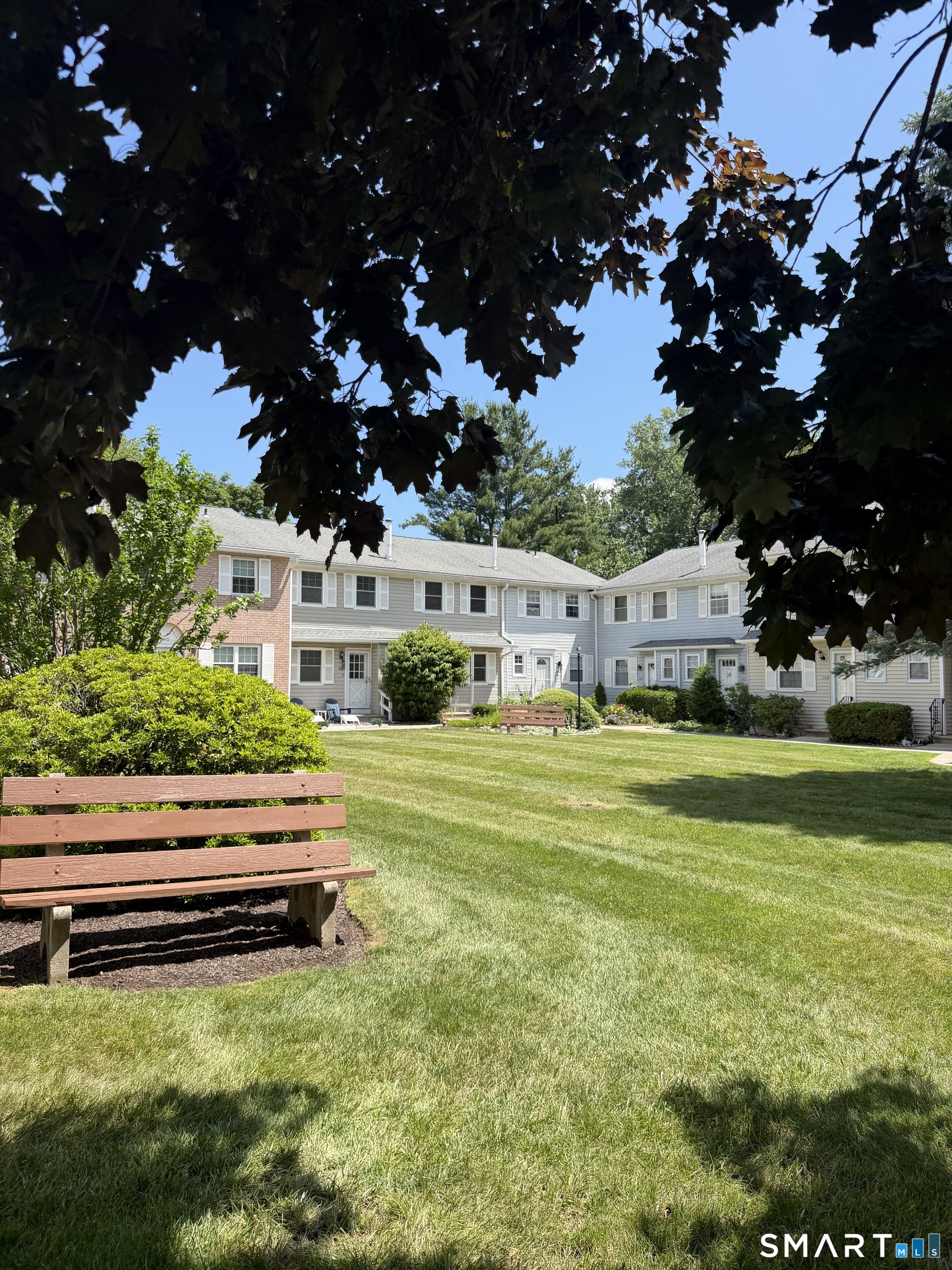 142 East Gate Lane Hamden CT 06514