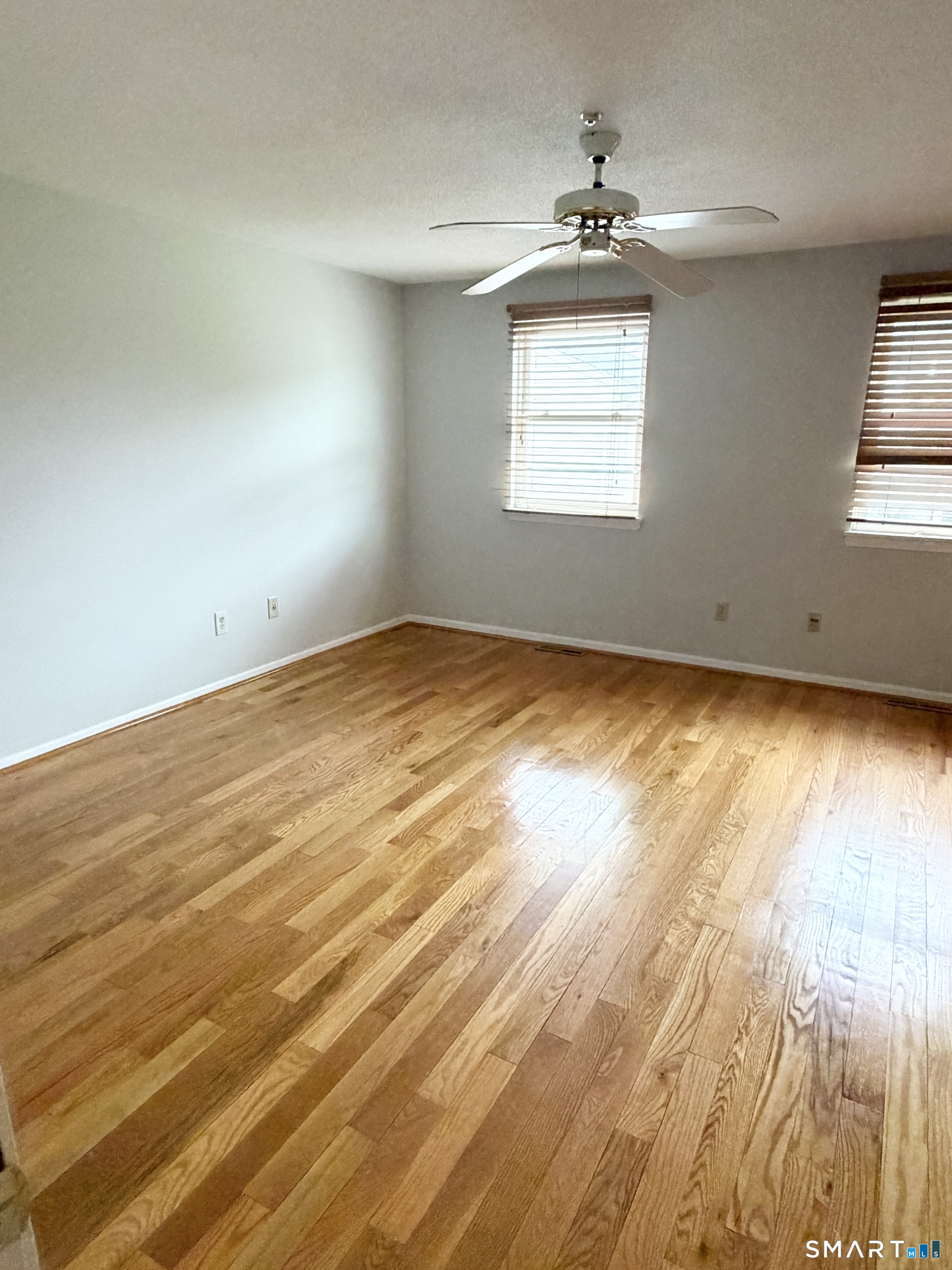 142 East Gate Lane Hamden CT 06514