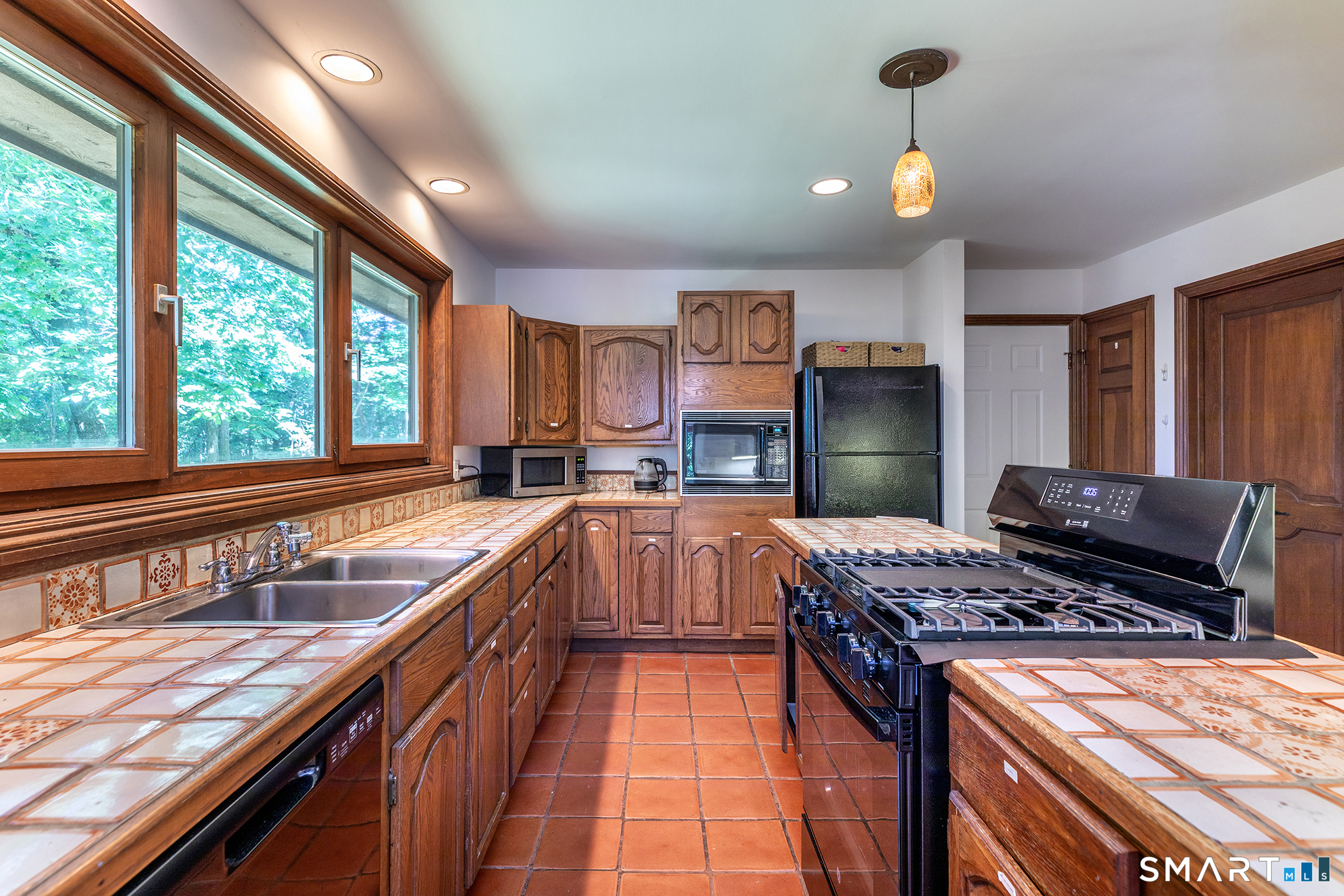 230 East Litchfield Road Litchfield CT 06759