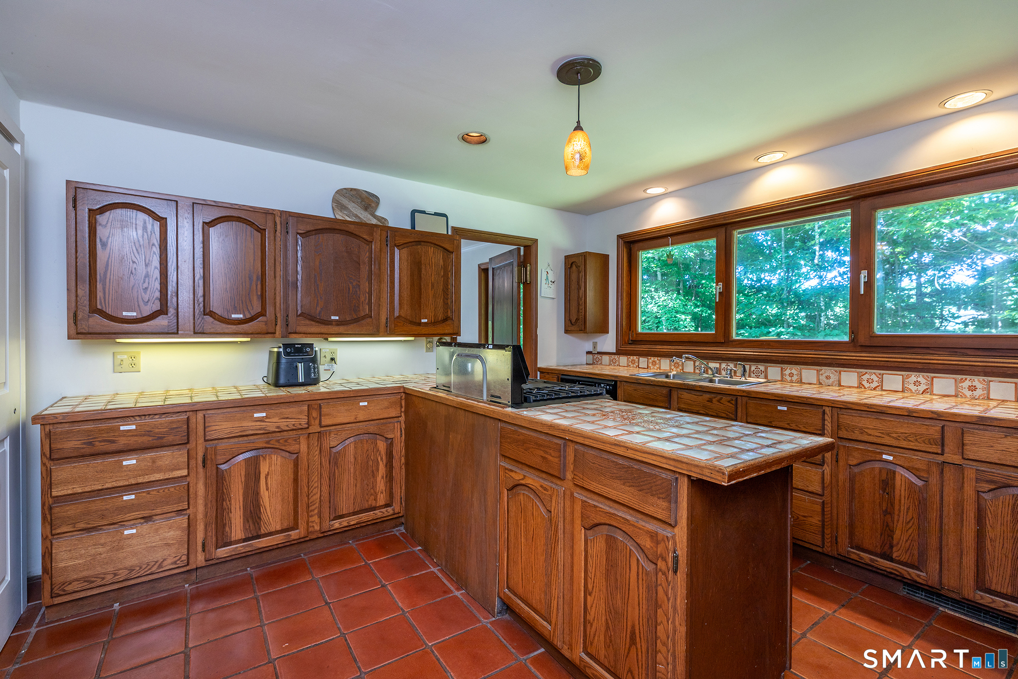 230 East Litchfield Road Litchfield CT 06759
